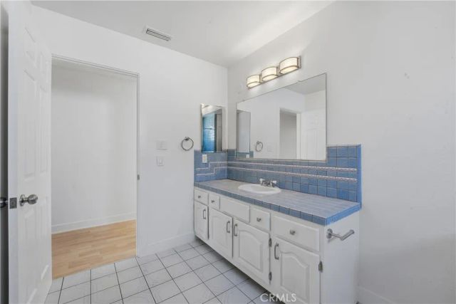 658 Glenmore, Glendale, CA 91206