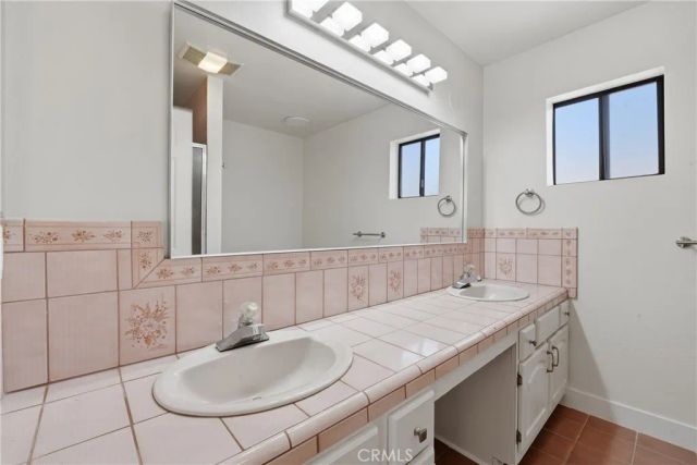 658 Glenmore, Glendale, CA 91206