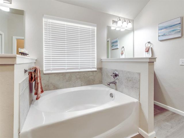 2253 NW 187th Terrace, Edmond, OK 73012