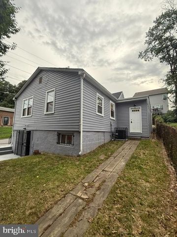 1629 QUARTER AVE, Capitol Heights, MD 20743