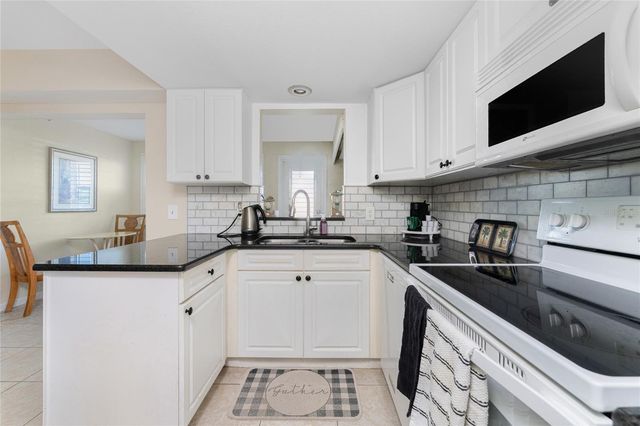 4158 TAMIAMI TRAIL H5, Port Charlotte, FL 33952