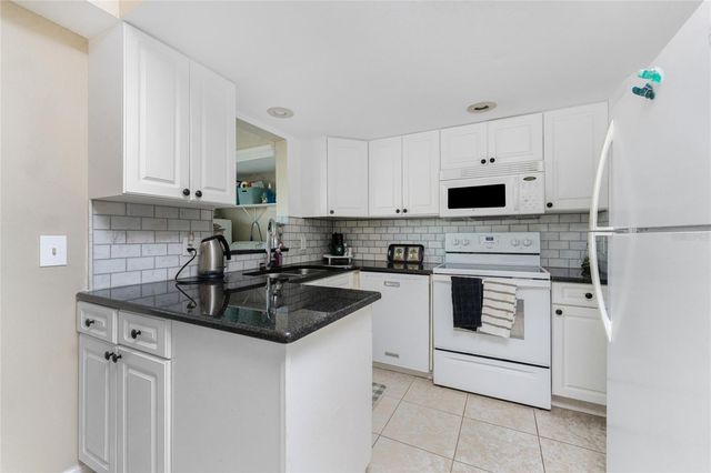 4158 TAMIAMI TRAIL H5, Port Charlotte, FL 33952