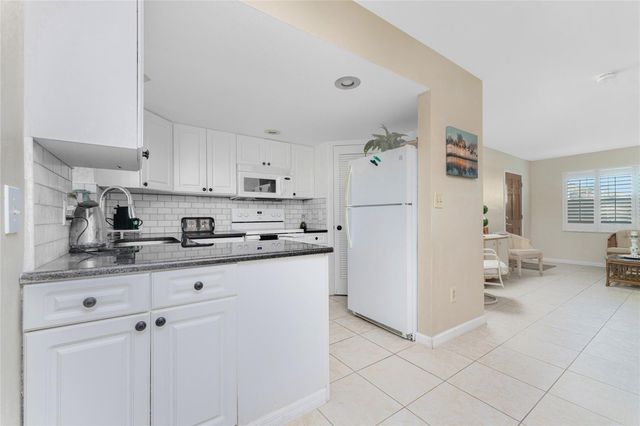 4158 TAMIAMI TRAIL H5, Port Charlotte, FL 33952