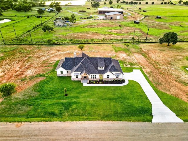 1016 Brock Heights Court, Brock, TX 76087