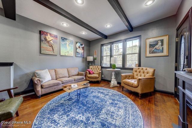 620 Pearl ST, Wallace, ID 83873