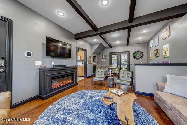 620 Pearl ST, Wallace, ID 83873