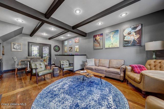 620 Pearl ST, Wallace, ID 83873