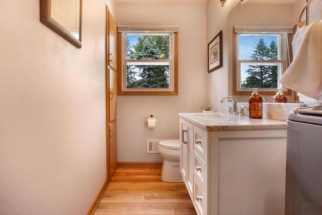 1674 Mapledale ROAD, West Bend, WI 53090