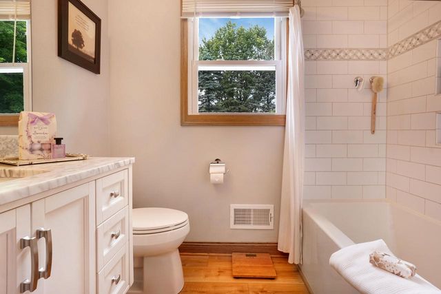 1674 Mapledale ROAD, West Bend, WI 53090