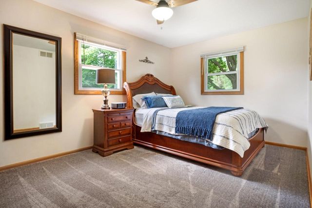 1674 Mapledale ROAD, West Bend, WI 53090