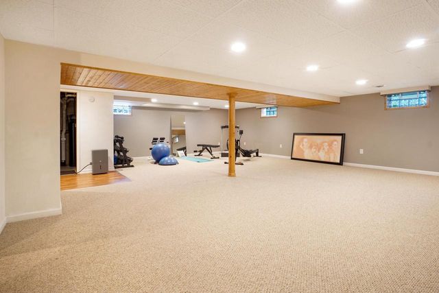 1674 Mapledale ROAD, West Bend, WI 53090