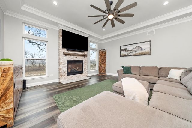 2503 Justen Farm Lane, Ringwood, IL 60072