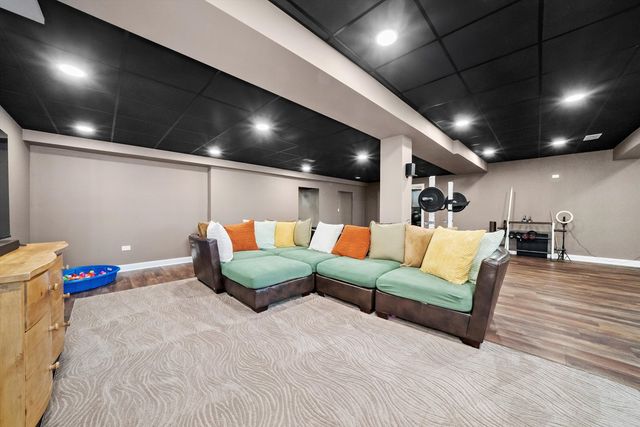 2503 Justen Farm Lane, Ringwood, IL 60072