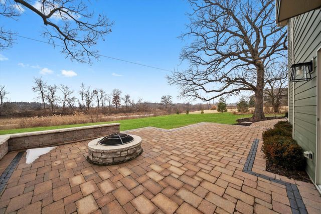 2503 Justen Farm Lane, Ringwood, IL 60072