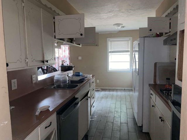 2217 Hickory Lane, Pasadena, TX 77502