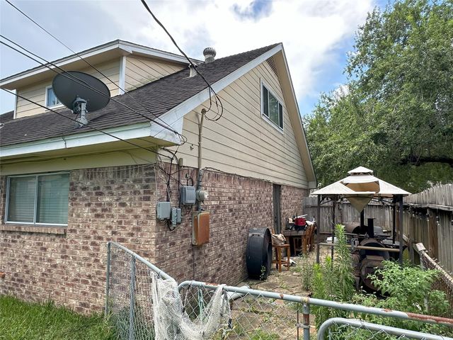 2217 Hickory Lane, Pasadena, TX 77502