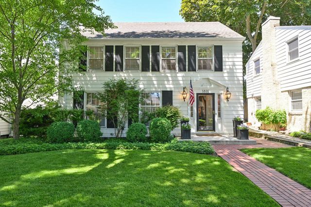 5835 N Lake DRIVE, Whitefish Bay, WI 53217
