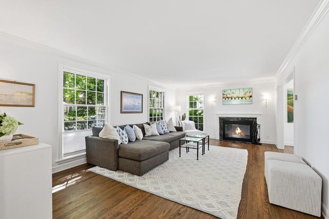 5835 N Lake DRIVE, Whitefish Bay, WI 53217