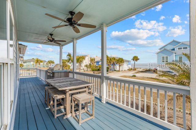 2 Ebb Tide Ct, St Helena Island, SC 29920