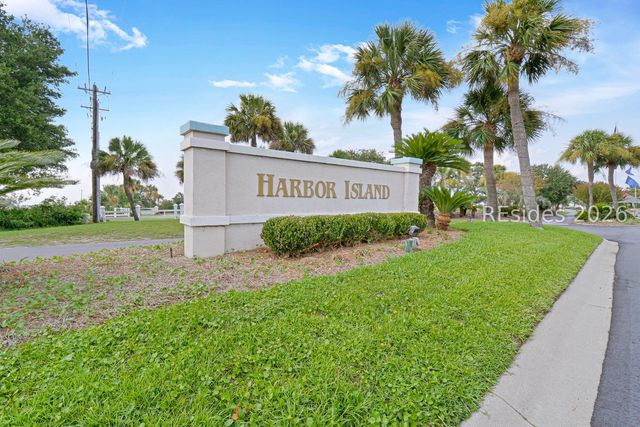 2 Ebb Tide Ct, St Helena Island, SC 29920