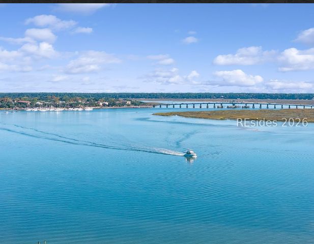 2 Ebb Tide Ct, St Helena Island, SC 29920