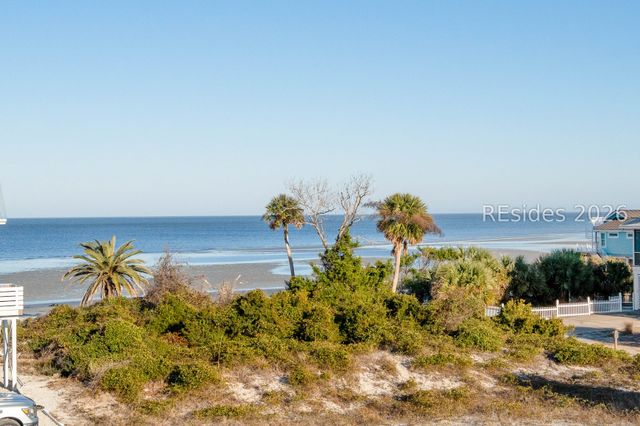 2 Ebb Tide Ct, St Helena Island, SC 29920