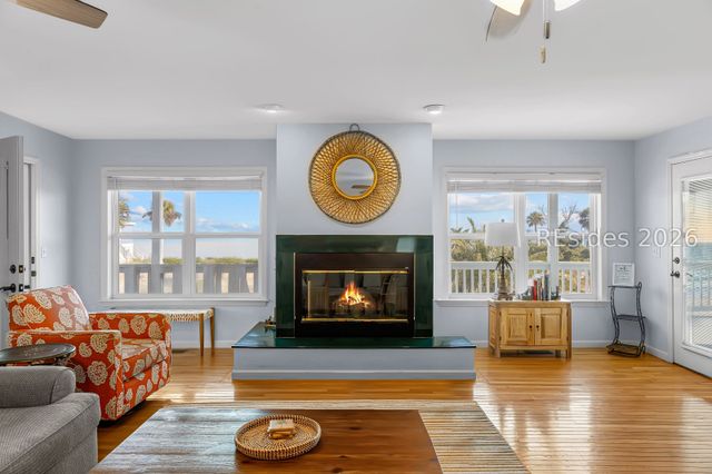 2 Ebb Tide Ct, St Helena Island, SC 29920