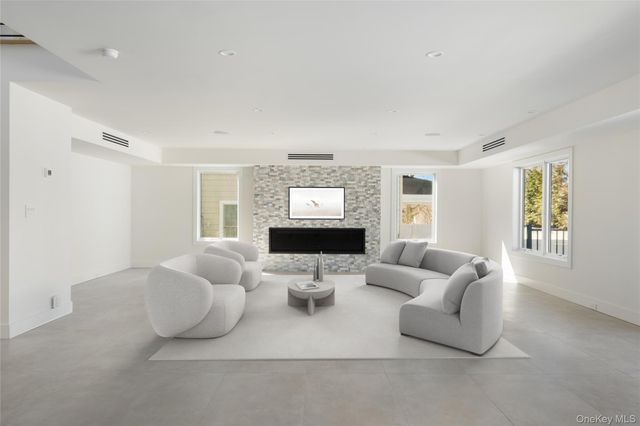 141 Flamingo Street, Atlantic Beach, NY 11509