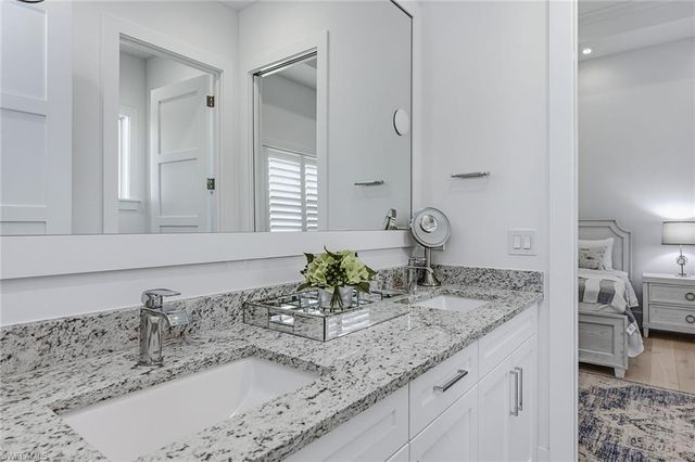 3308 Kumamoto LN, Naples, FL 34114