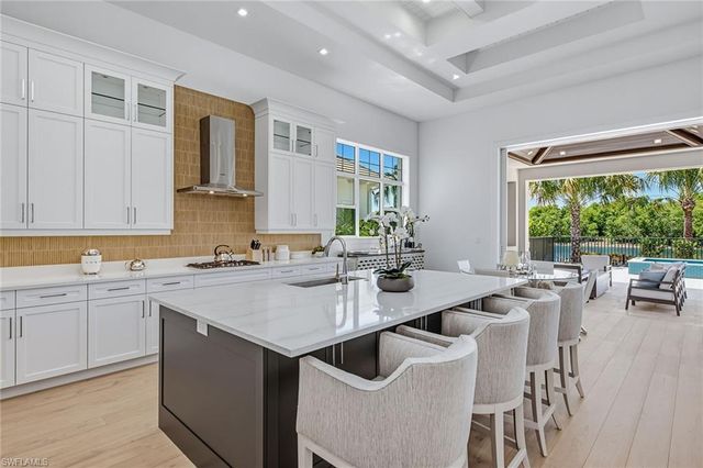 3308 Kumamoto LN, Naples, FL 34114