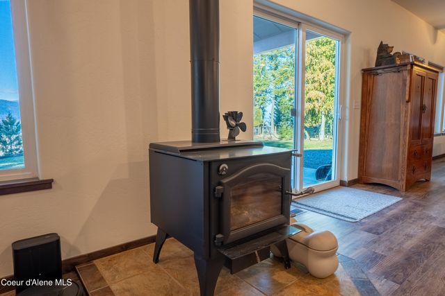 111 Majestic LN, Bonners Ferry, ID 83805