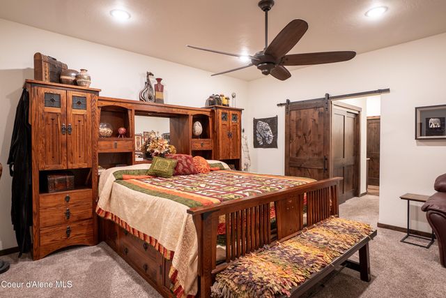 111 Majestic LN, Bonners Ferry, ID 83805