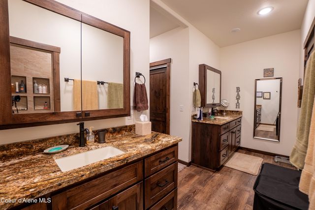 111 Majestic LN, Bonners Ferry, ID 83805