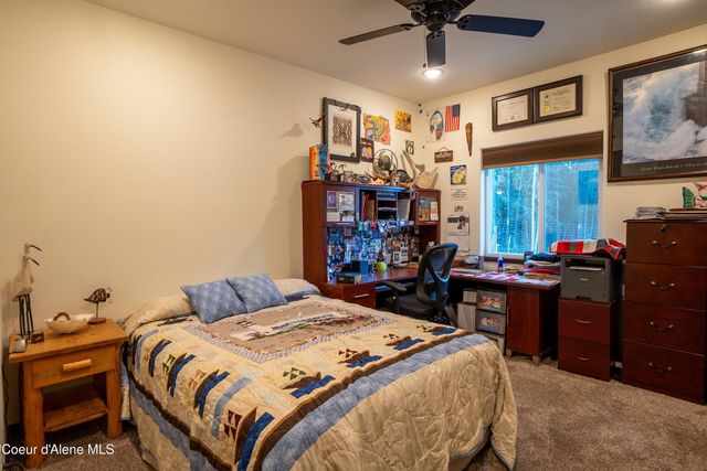 111 Majestic LN, Bonners Ferry, ID 83805