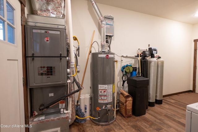 111 Majestic LN, Bonners Ferry, ID 83805