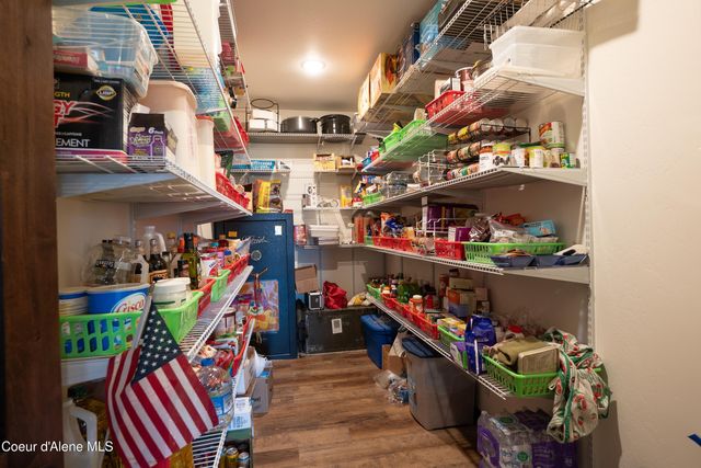 111 Majestic LN, Bonners Ferry, ID 83805