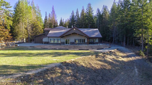 111 Majestic LN, Bonners Ferry, ID 83805