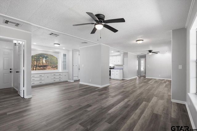 18607 C R 498, Lindale, TX 75771