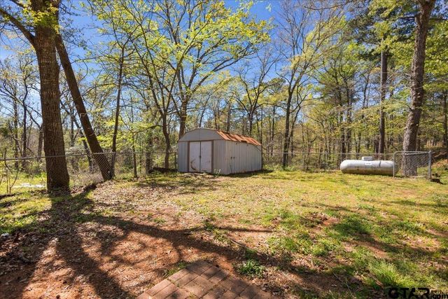 18607 C R 498, Lindale, TX 75771