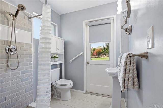 387 Girard Way, Vista, CA 92084