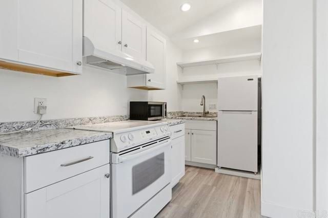 387 Girard Way, Vista, CA 92084