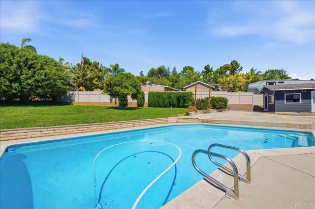 387 Girard Way, Vista, CA 92084