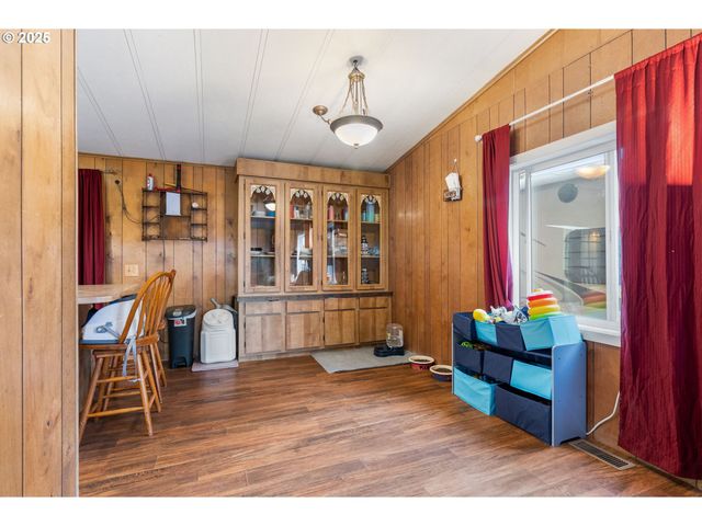 400 A St, Dallesport, WA 98617