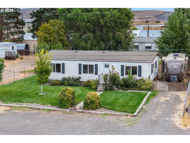 400 A St, Dallesport, WA 98617