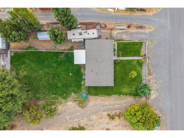 400 A St, Dallesport, WA 98617