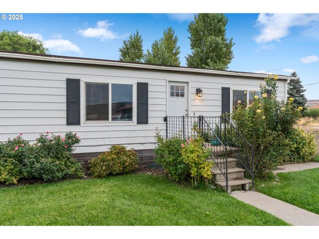 400 A St, Dallesport, WA 98617