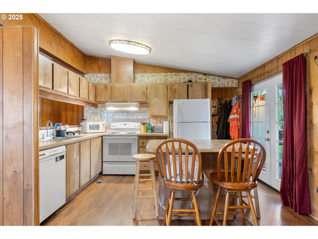 400 A St, Dallesport, WA 98617