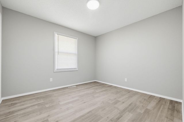 646 S Fort Avenue, Springfield, MO 65806