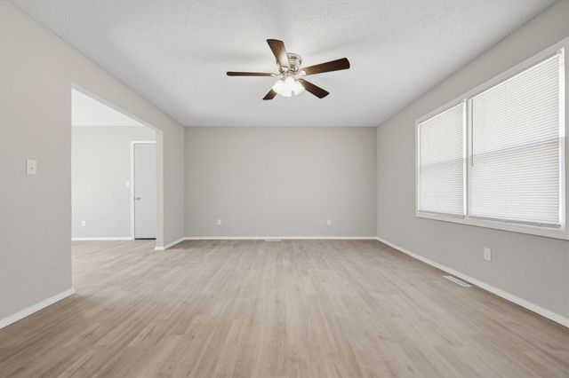 646 S Fort Avenue, Springfield, MO 65806