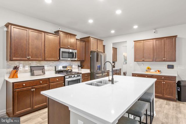 9 MOSSY CREEK LN, Fredericksburg, VA 22405